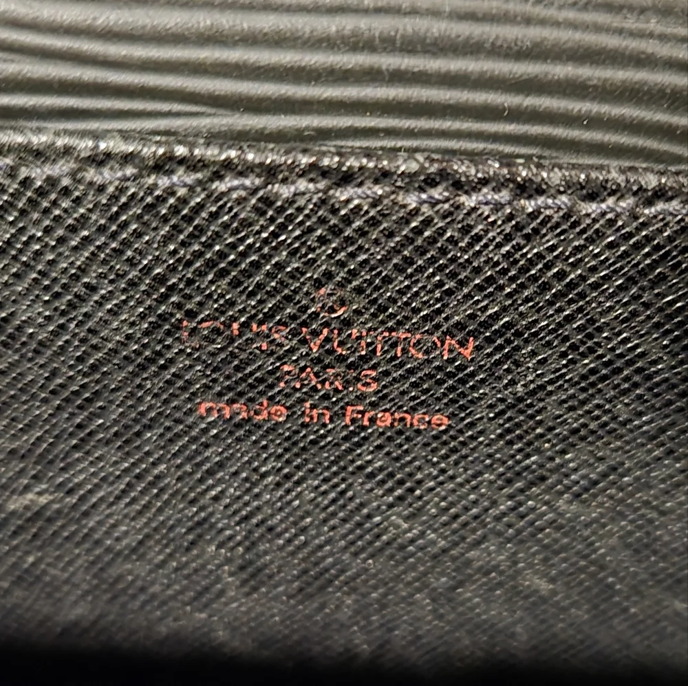 Louis Vuitton Serviette Ambassadeur Briefcase in Black Epi Leather SR0012